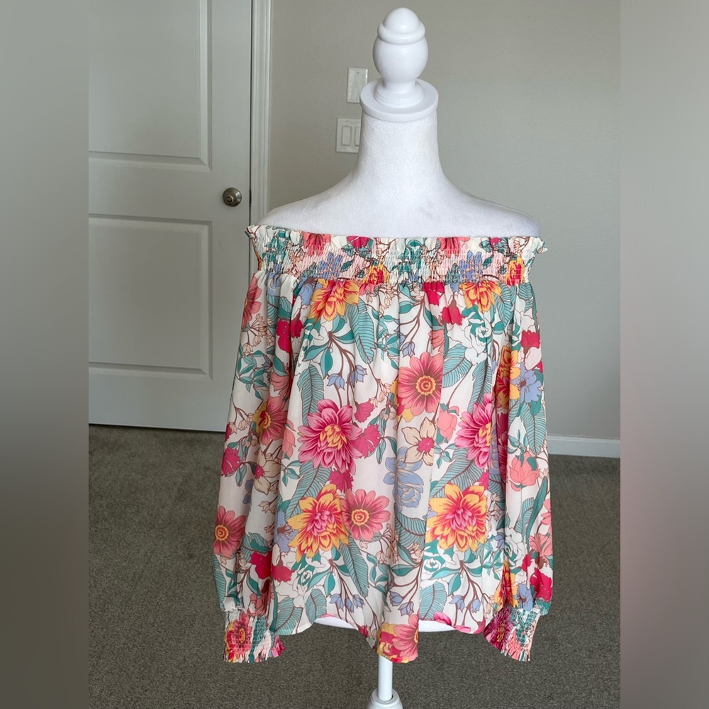 NWOT Umgee Off The Shoulder Floral Top Size Small